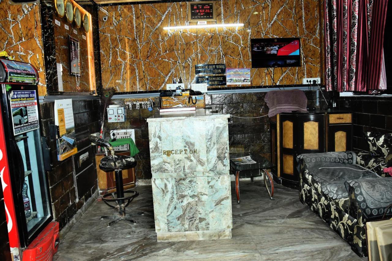 Mother Palace Ню Делхи Екстериор снимка